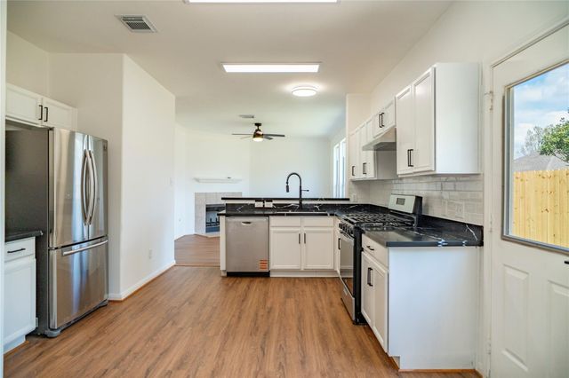 16327 Woma Court, Sugar Land, TX 77498