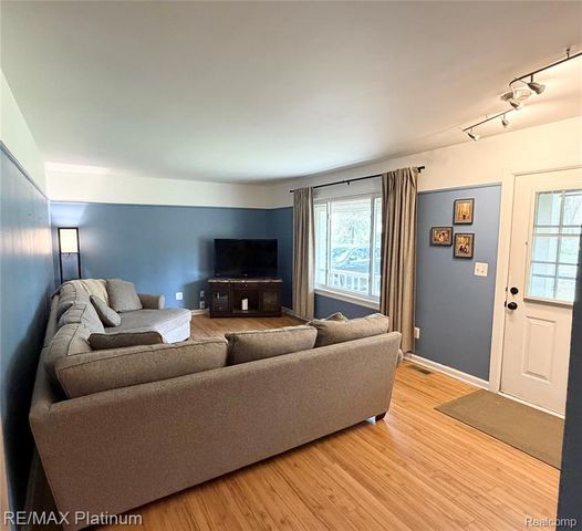 2482 Livernois Drive, Howell, MI 48843