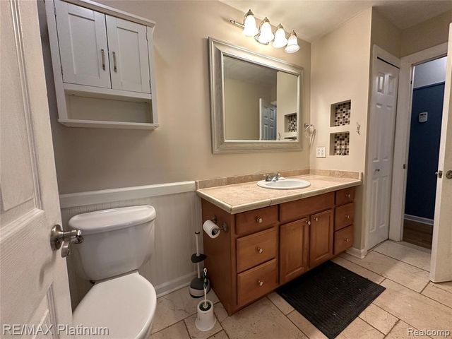 2482 Livernois Drive, Howell, MI 48843