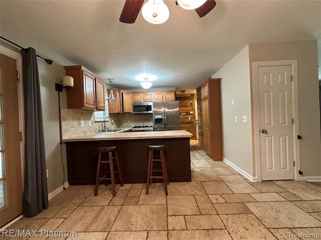2482 Livernois Drive, Howell, MI 48843