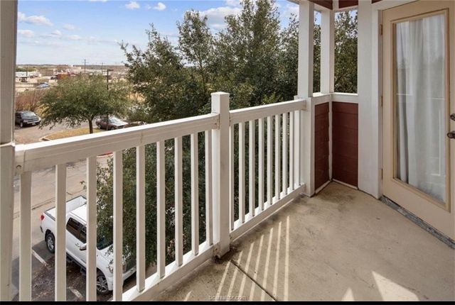 517 Southwest Parkway 302, College Station, TX 77840