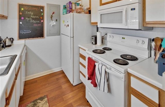 517 Southwest Parkway 302, College Station, TX 77840