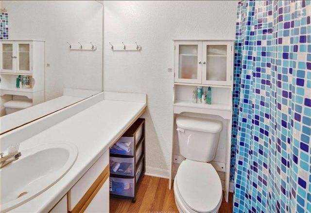 517 Southwest Parkway 302, College Station, TX 77840