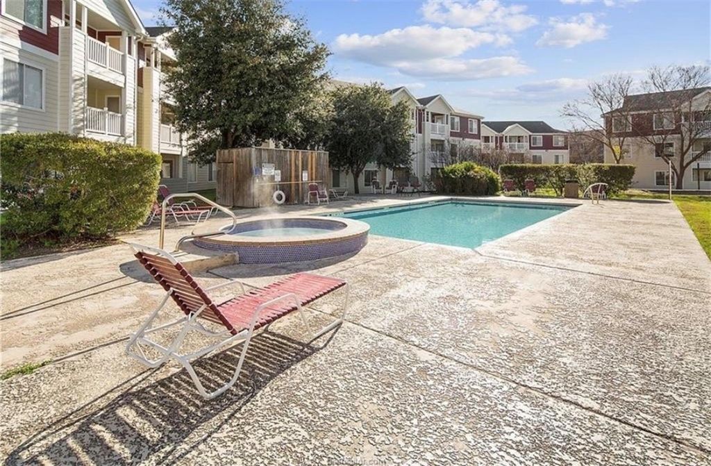 517 Southwest Parkway 302, College Station, TX 77840 — photo 3