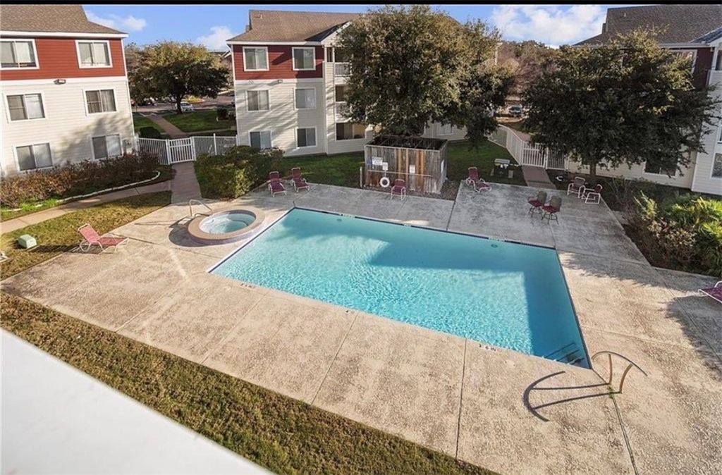 517 Southwest Parkway 302, College Station, TX 77840 — photo 4