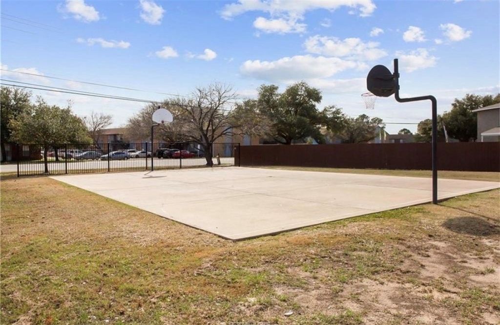 517 Southwest Parkway 302, College Station, TX 77840 — photo 5