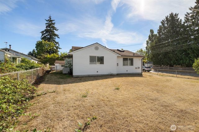 1819 S 17th St, Tacoma, WA 98405