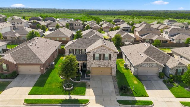 2613 Wayne Avenue, Aubrey, TX 76227