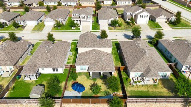 2613 Wayne Avenue, Aubrey, TX 76227