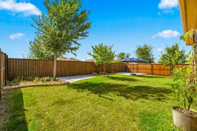 2613 Wayne Avenue, Aubrey, TX 76227