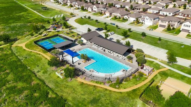 2613 Wayne Avenue, Aubrey, TX 76227