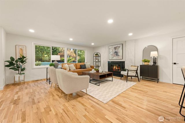 20249 149th Place NE, Woodinville, WA 98072