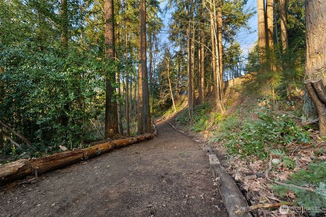 20249 149th Place NE, Woodinville, WA 98072