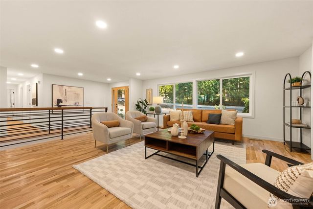 20249 149th Place NE, Woodinville, WA 98072