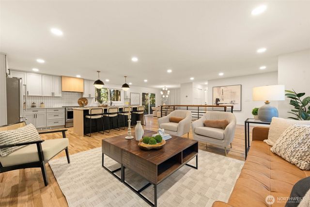 20249 149th Place NE, Woodinville, WA 98072