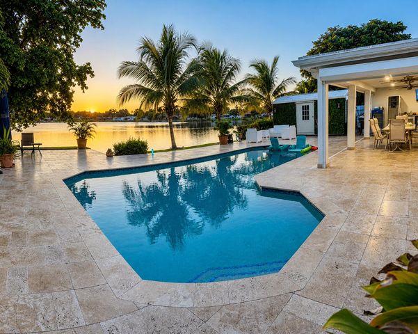 500 NW 86TH Avenue, Pembroke Pines, FL 33024