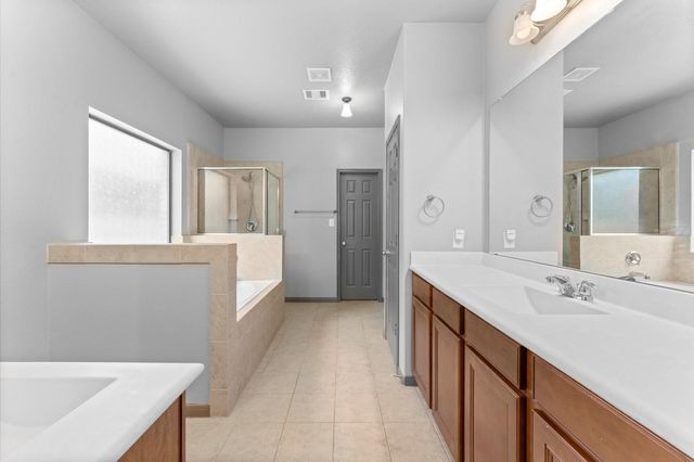 16918 Lake Willowby Lane, Houston, TX 77044