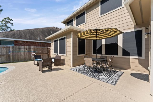 16918 Lake Willowby Lane, Houston, TX 77044