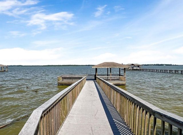 16918 Lake Willowby Lane, Houston, TX 77044