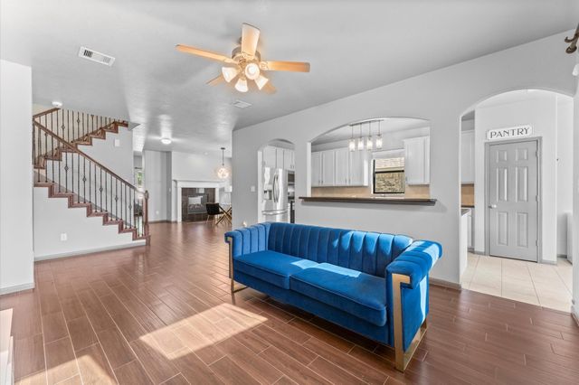 16918 Lake Willowby Lane, Houston, TX 77044