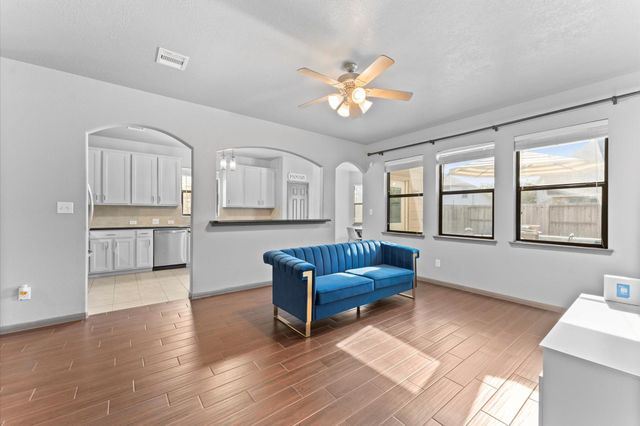 16918 Lake Willowby Lane, Houston, TX 77044