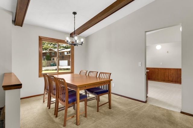 112 Mayo Drive, Burnsville, MN 55337