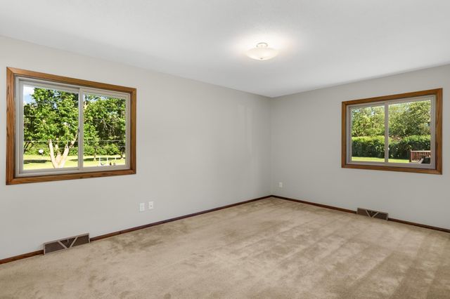 112 Mayo Drive, Burnsville, MN 55337