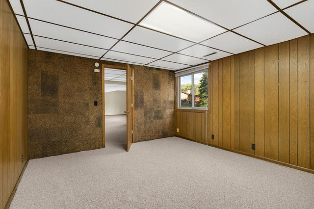 112 Mayo Drive, Burnsville, MN 55337