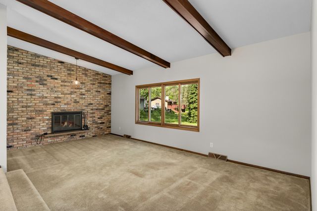 112 Mayo Drive, Burnsville, MN 55337