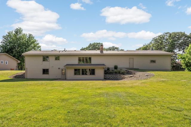 112 Mayo Drive, Burnsville, MN 55337