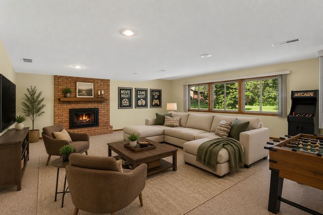 112 Mayo Drive, Burnsville, MN 55337