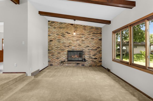 112 Mayo Drive, Burnsville, MN 55337