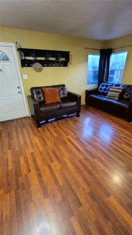 5811 Arroyo, Los Angeles, CA 90042