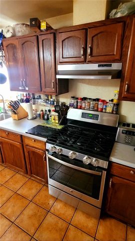 5811 Arroyo, Los Angeles, CA 90042