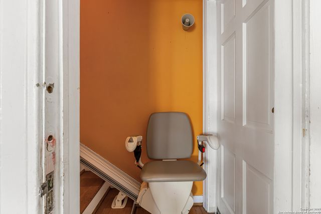 818 W Magnolia, San Antonio, TX 78212