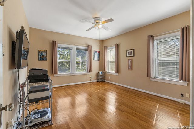 818 W Magnolia, San Antonio, TX 78212