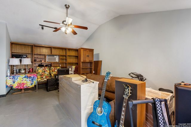 818 W Magnolia, San Antonio, TX 78212