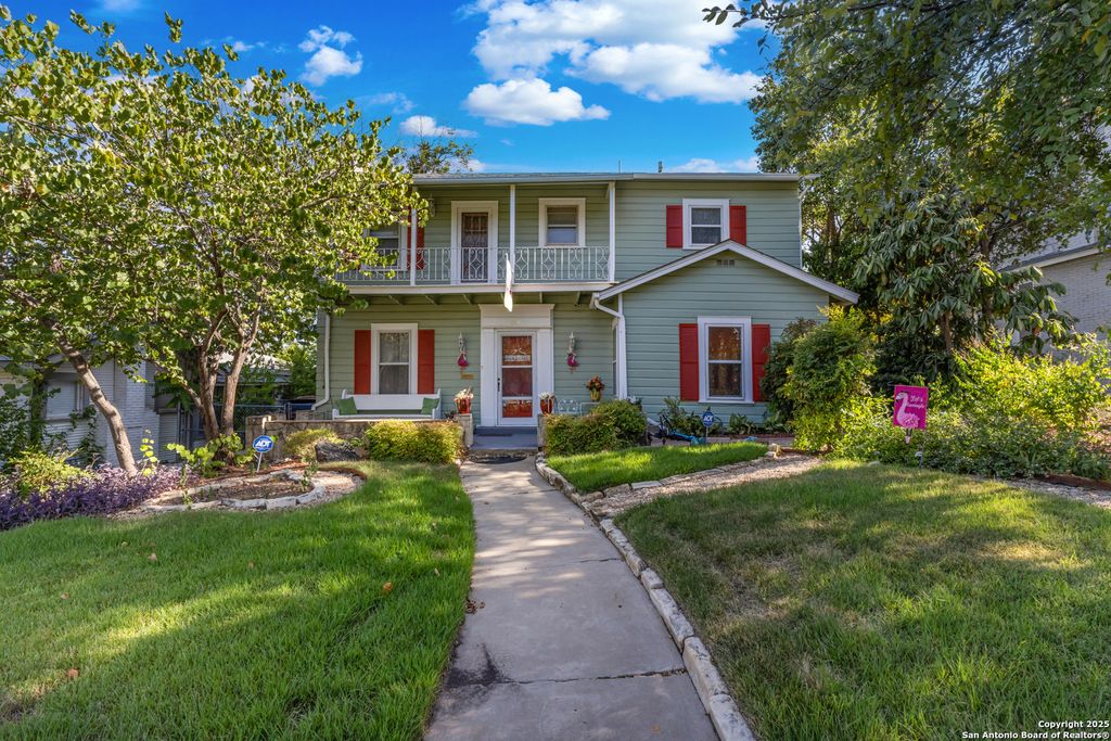 818 W Magnolia, San Antonio, TX 78212