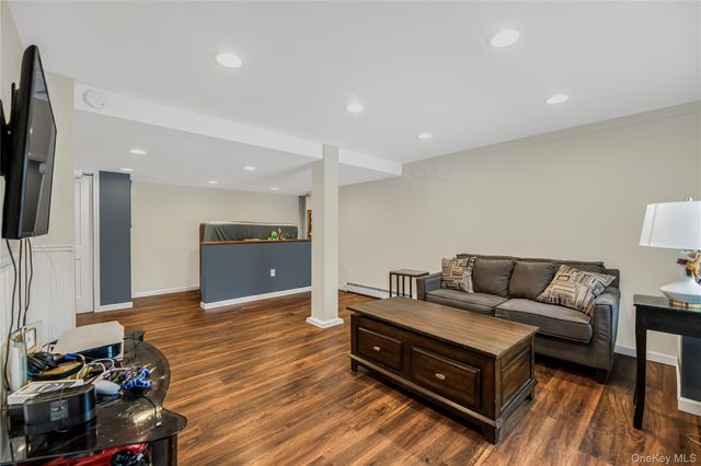 221 Lafayette Avenue, Cortlandt Manor, NY 10567