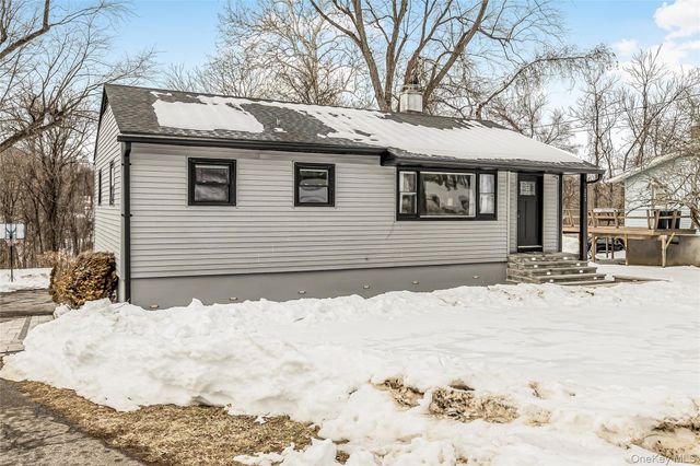 221 Lafayette Avenue, Cortlandt Manor, NY 10567