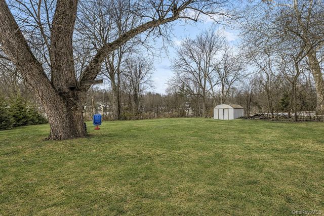 221 Lafayette Avenue, Cortlandt Manor, NY 10567