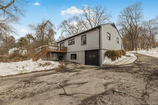 221 Lafayette Avenue, Cortlandt Manor, NY 10567