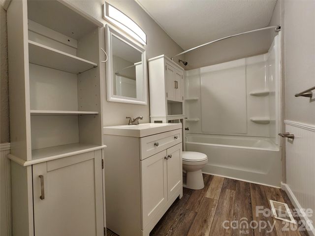 2036 Renner Street, Charlotte, NC 28216