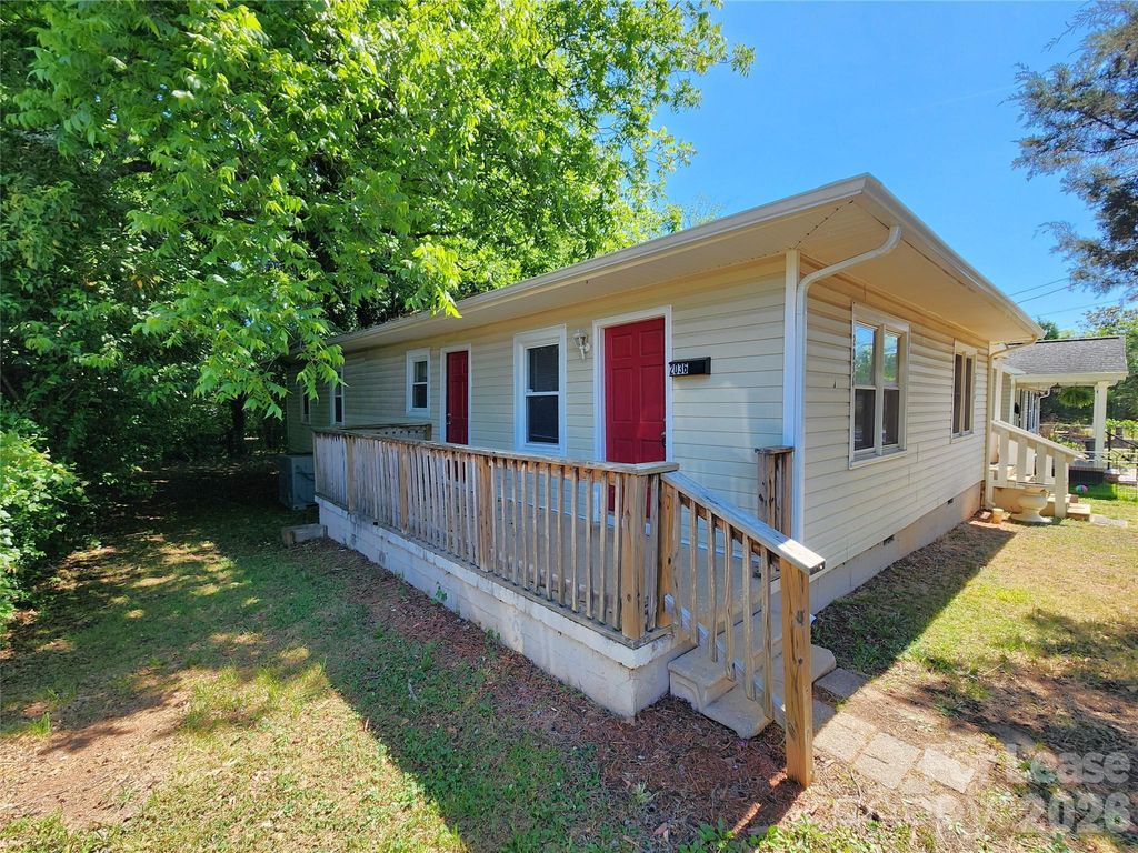 2036 Renner Street, Charlotte, NC 28216