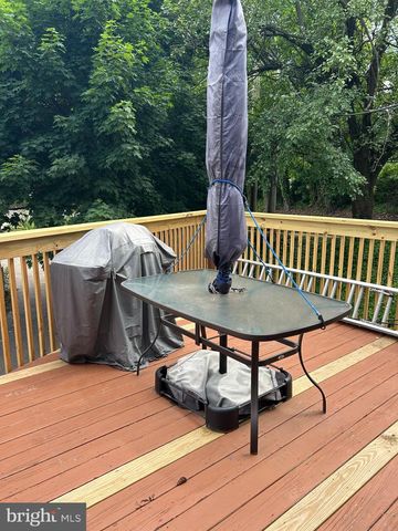 2 WINTHROP RD, Darby, PA 19023