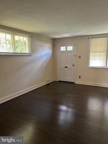 2 WINTHROP RD, Darby, PA 19023
