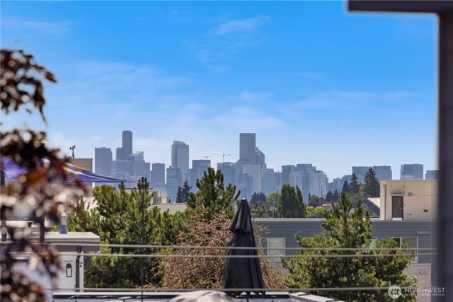7009 9th Avenue NE, Seattle, WA 98115