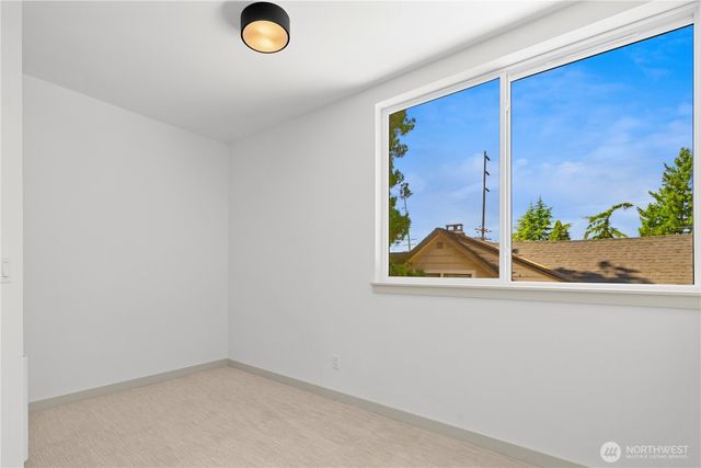 7009 9th Avenue NE, Seattle, WA 98115