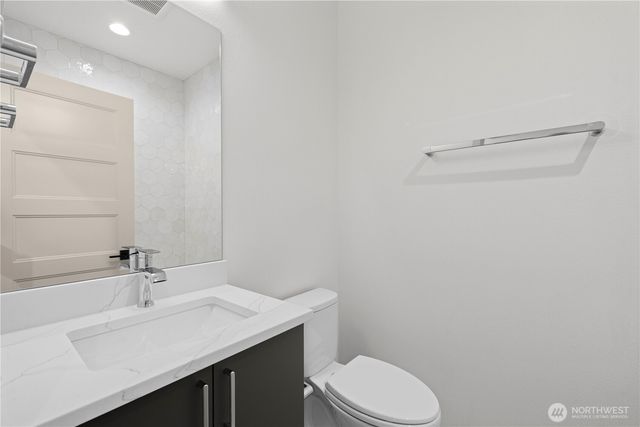 7009 9th Avenue NE, Seattle, WA 98115