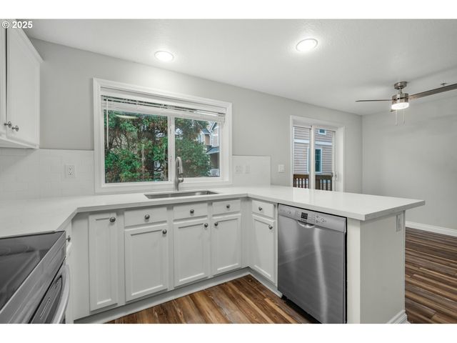 1244 Sw 160TH Ave 104, Beaverton, OR 97006